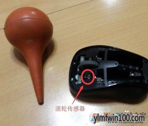 电脑鼠标滚轮乱跳简单解决办法