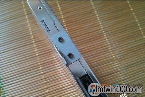 win10系统加装固态硬盘及双硬盘启动的设置方法