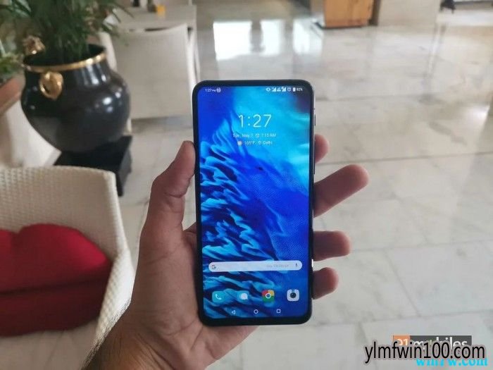 ��˶Zenfone 6����������˫��ɵ綯��ת��ǰ��